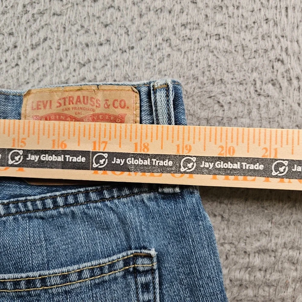 Levi's 514 Jeans Men 38 x30 Zip Fly‎ Medium Wash Blue Denim